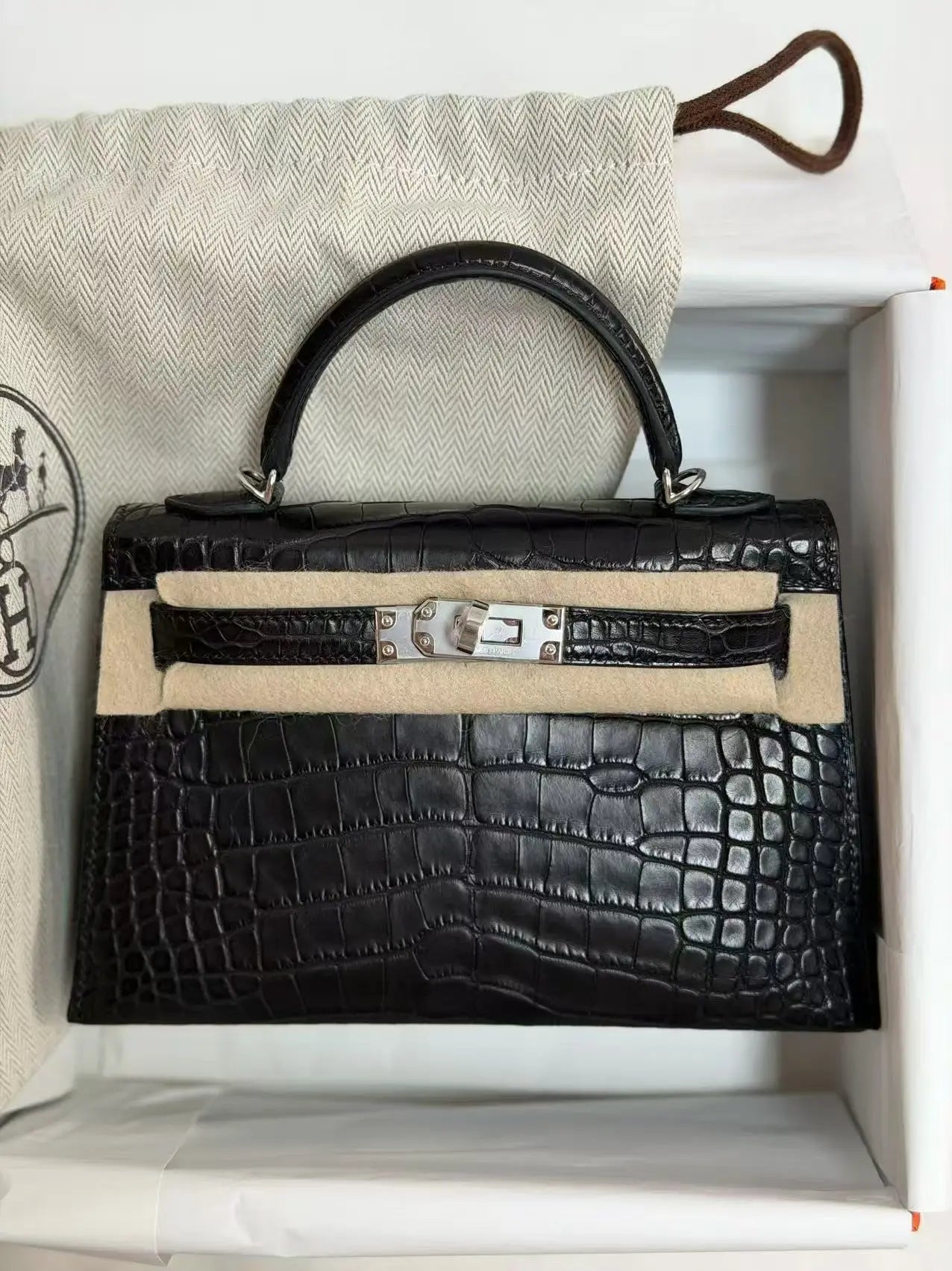 Mini Kelly Black Matte Alligator PHW